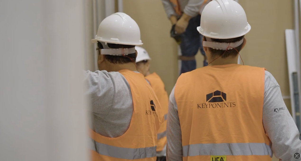 Keyponents construction crew onsite